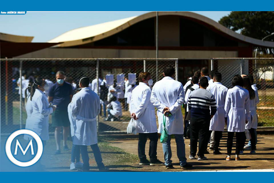 MÉDICOS