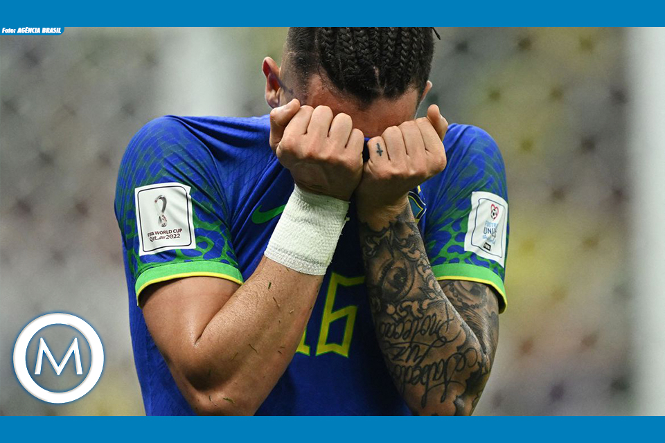 Alex Telles e Gabriel Jesus fora