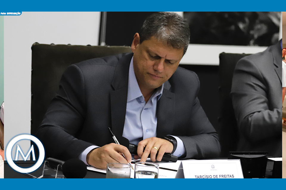 TARCISIO DE FREITAS ASSINANDO