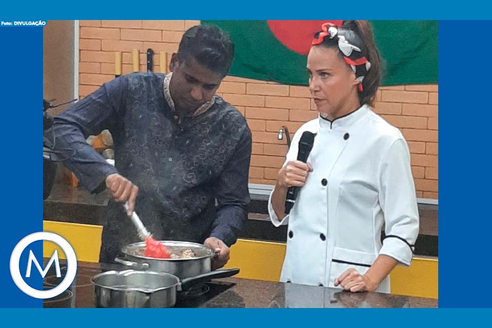 IMIGRANTE DE BANGLADESH FAZ PRATO TÍPICO