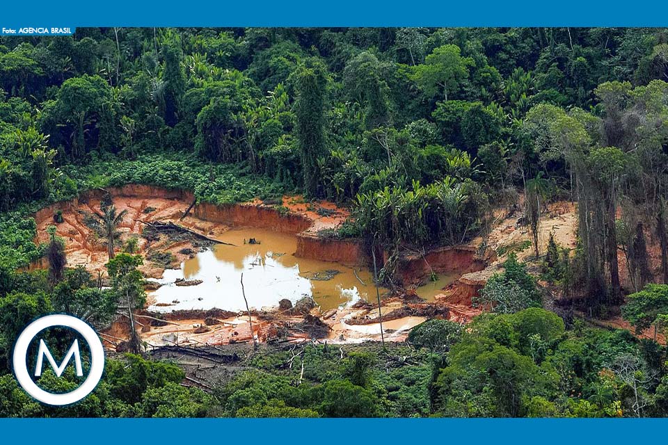 mulher morta em terra Yanomami