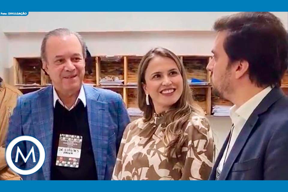 VINICIUS CAMARINHA E SECRETARIO ESTADUAL