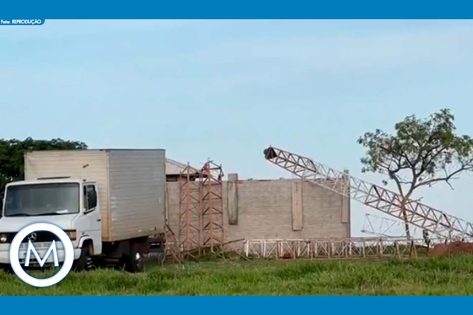TORRE CAI E MATA TRABALHADORES EM BOTUCATU