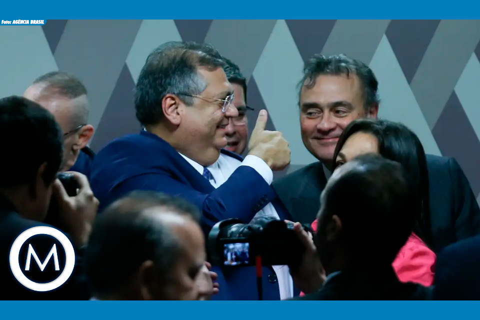 Senado aprova Dino para o STF