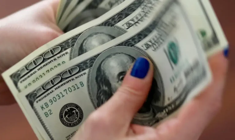 05102020dolar1381