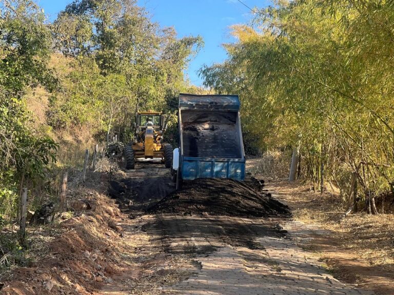 23-07 Secretaria de Agricultura revitaliza estrada que liga Marília ao distrito de Dirceu e garante mais segurança a moradores e produtores rurais2