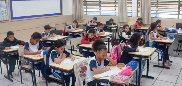 24-07 Mais de 21 mil alunos retornam às aulas nesta segunda-feira (28) na Rede Municipal de Ensino3