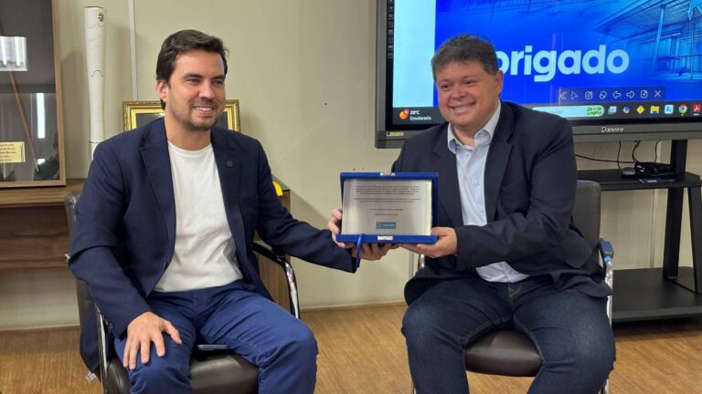 VINICIUS E DR CARLOS