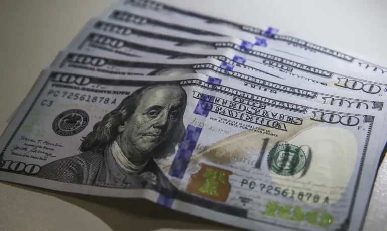 dolar_moeda_0803221210