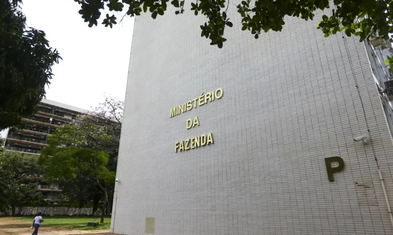 fachada-ministerio_mcamgo_abr_100420231818-28